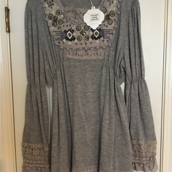 NWT Simply Couture Long Sleeve Women’s Top - Picture 1 of 16